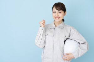 ガッツポーズの女性