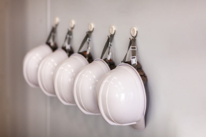 ヘルメット並び